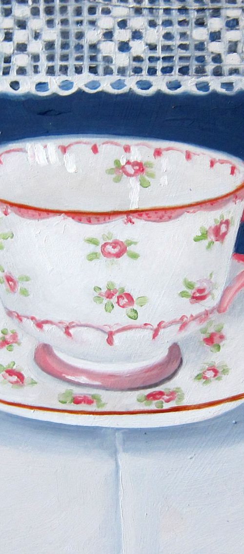 Shelley rosebud cup by Sophie Colmer-Stocker