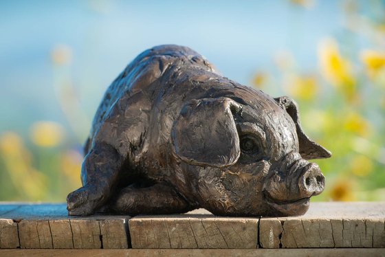 Standing Piglet BR