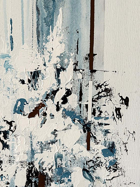 Aligned Tension.Textured Modern