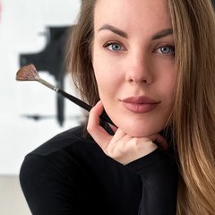 Visit Kristina Mallen shop