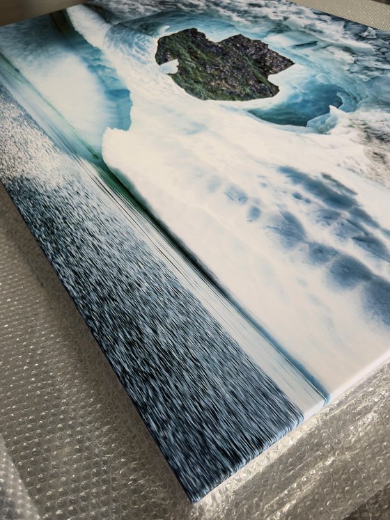 GLIMPSE FROM ICE