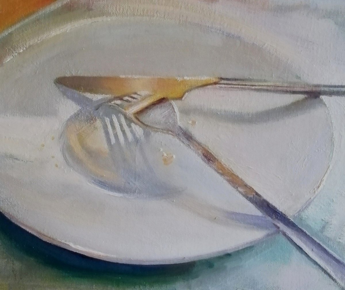 Empty plate by Rosemary Burn