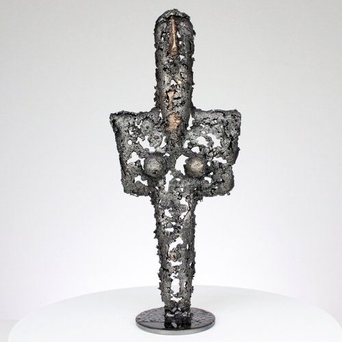Idol CLXV - Metal sculpture bronze body and steel by Philippe Buil