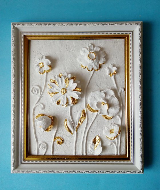 sculptural wall art "Flowers and Gold"