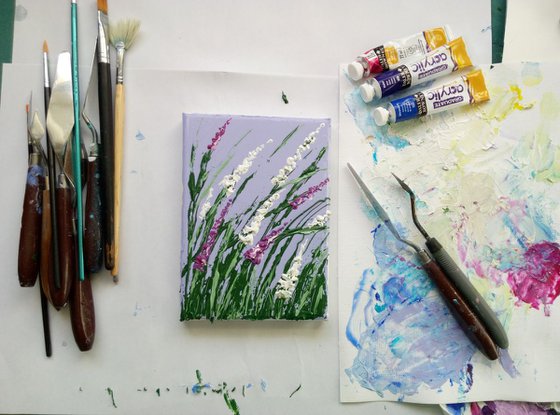 Breeze in the field + Easel or Frame, miniature