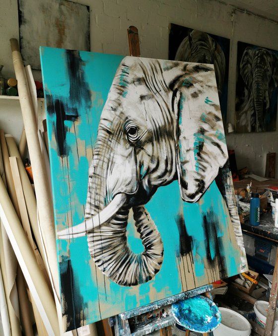 ELEPHANT #22 - Series 'One of the big five'