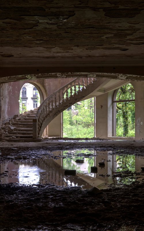 Reflected decay by Tim Knifton