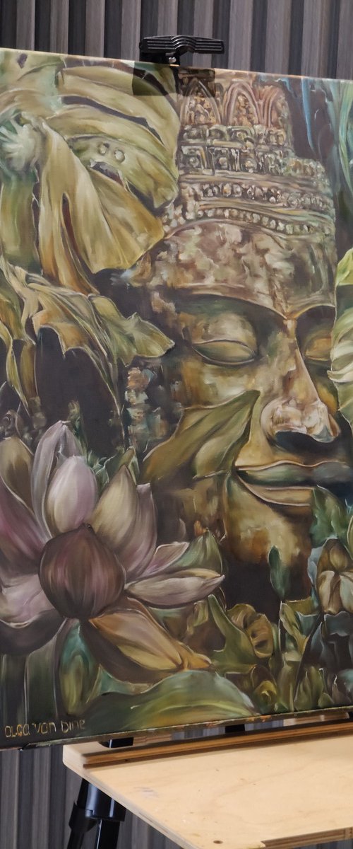 Lost Budda. Angor Wat by Olga Van Dine