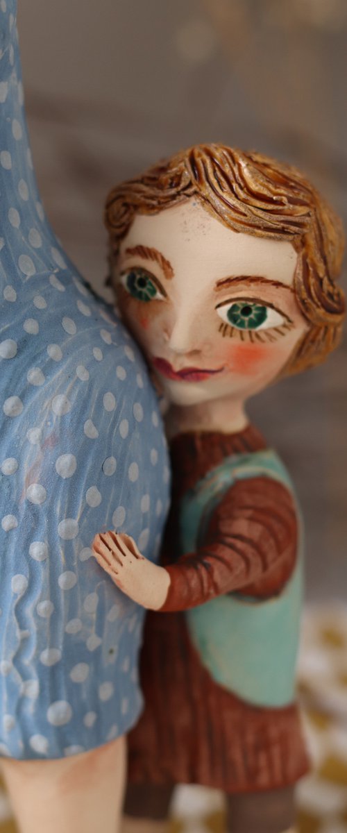 Polka dots blues. Ceramic sculpture by Elya Yalonetski