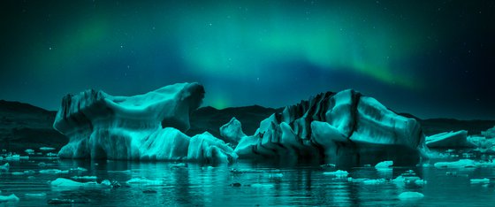 Iceberg Aurora