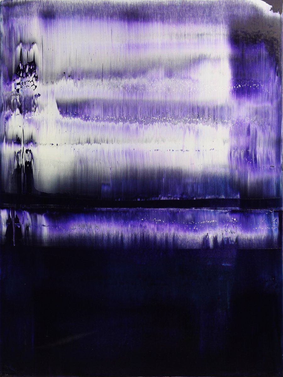 Electric violet III [Abstract N?2166] by Koen Lybaert