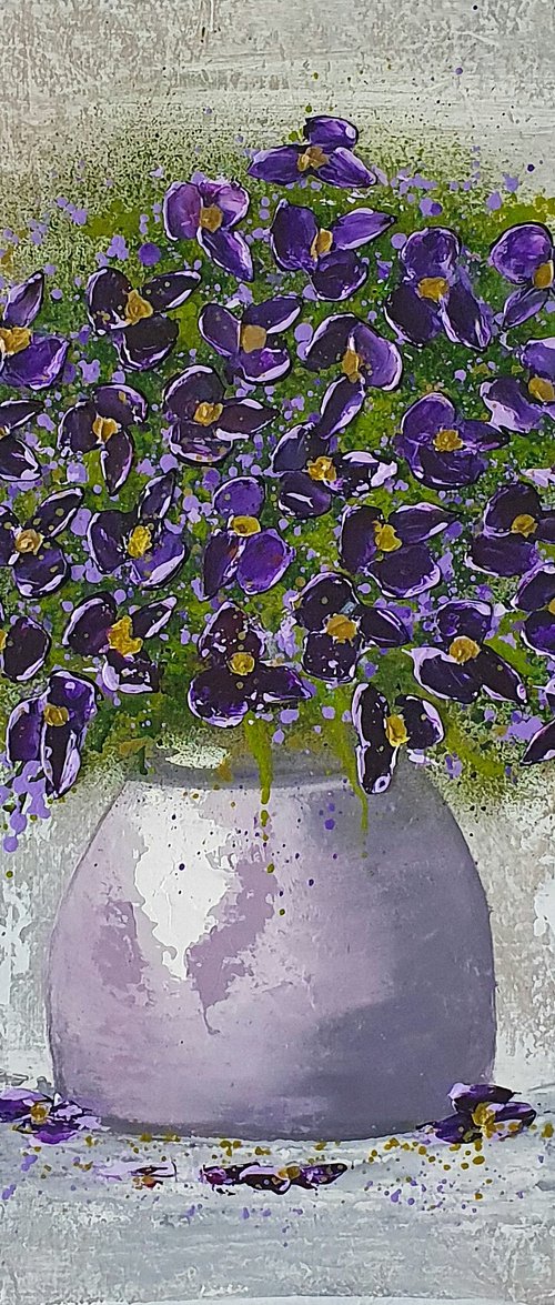 VASE WITH VIOLETS by Cinzia Mancini