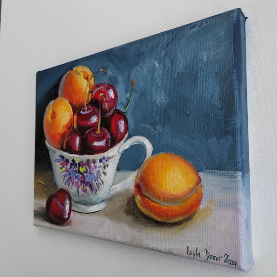 Apricot and cheery fruits