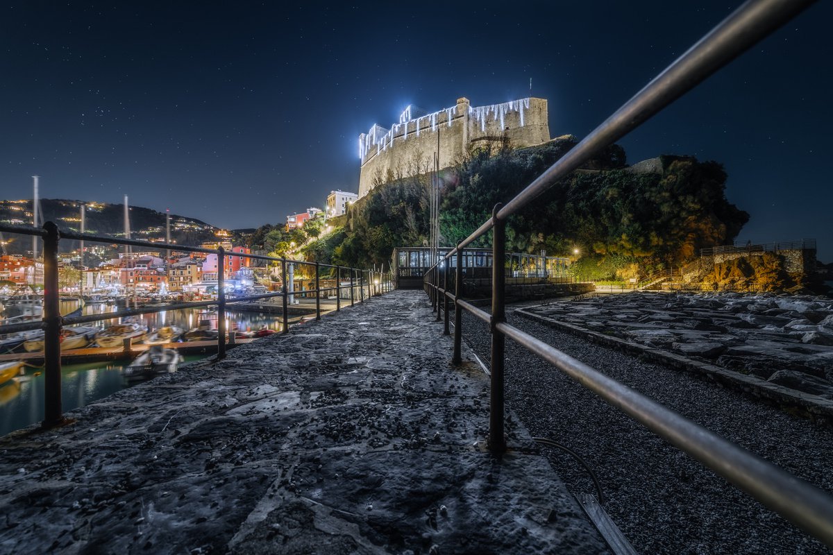 Photorealistic Landscape Photograph By Giovanni Laudicina, 35 X 24, Light On The Castle, Original Artwork