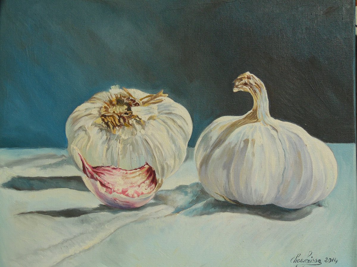 Garlic by Vivien Choumissa