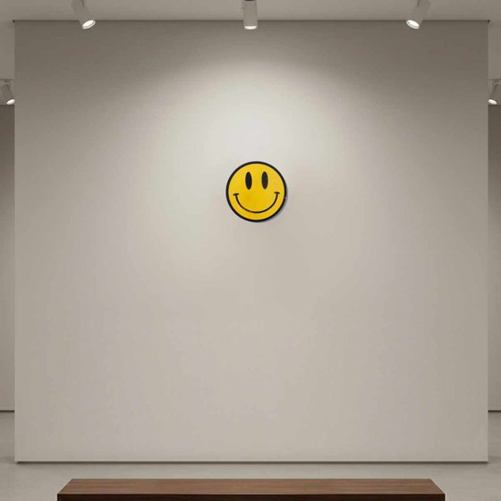 Large Distressed Smiley Face No9