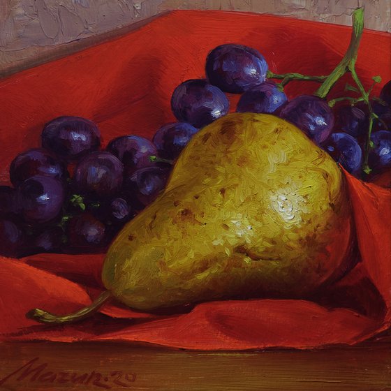 Black grapes, yellow pear
