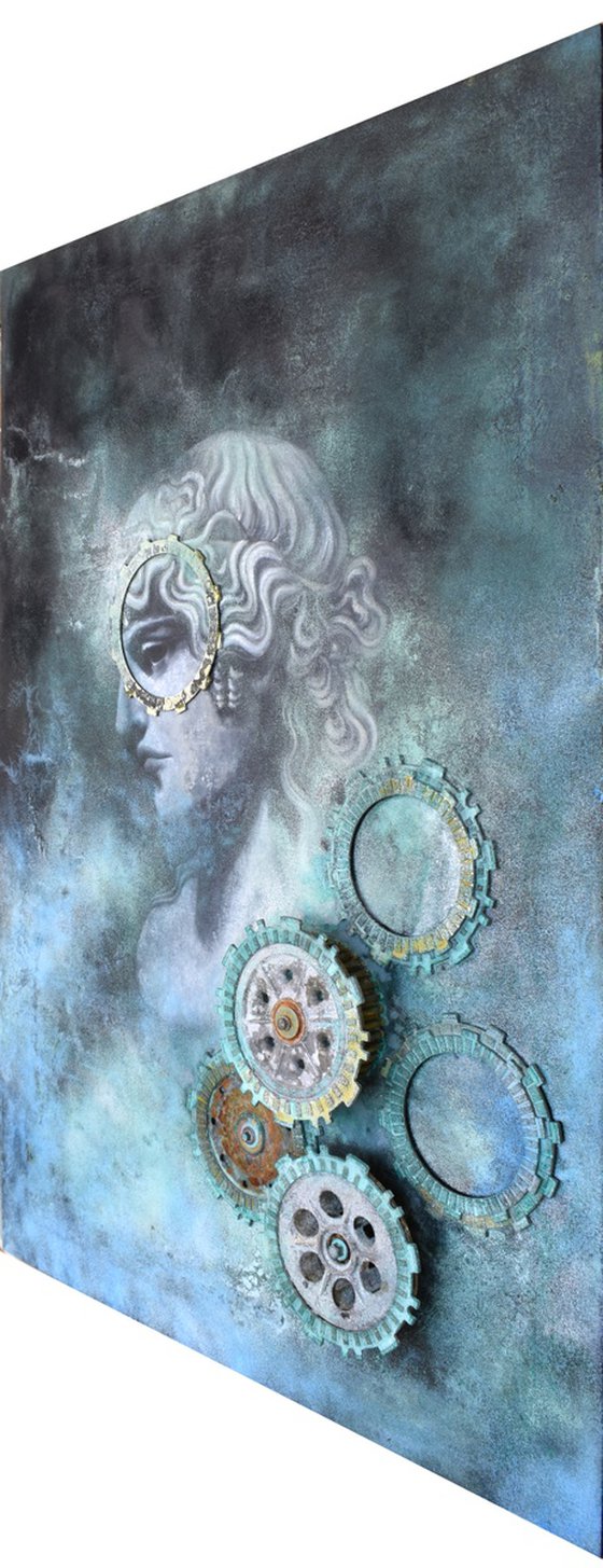 Volto composto tra la nebbia del tempo