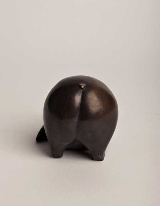 "Pig" art deco sculpture