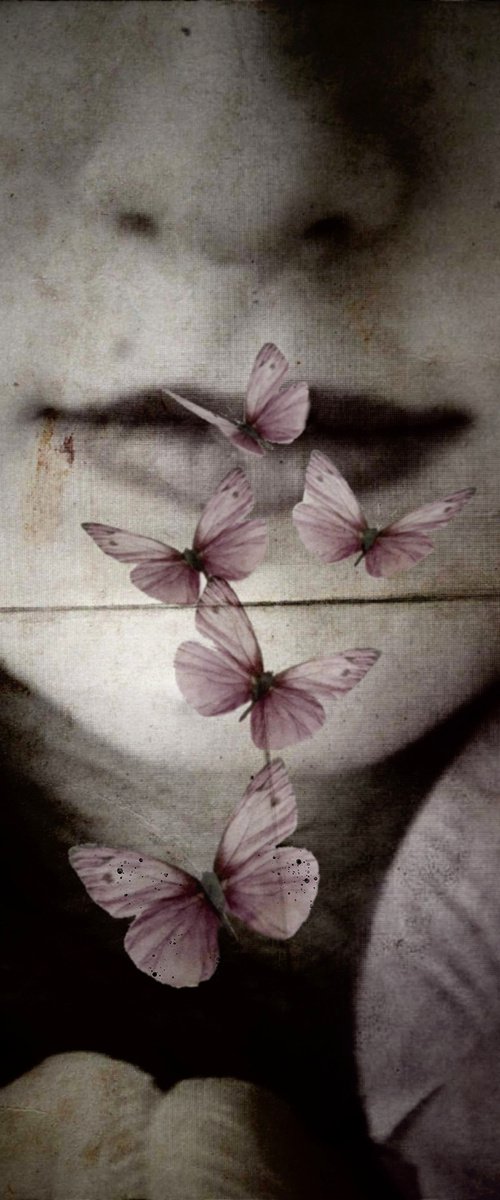 Missing words - Photography - Manipulated - Surreal - Portrait by Carmelita Iezzi