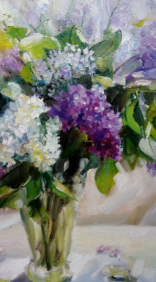Lilac in a vase by Valentina Andrukhova