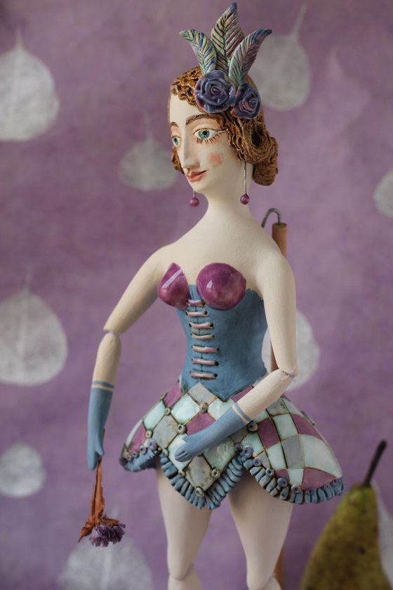 From the Cabaret girls, Girl in blue gloves. Wall sculpture by Elya Yalonetski