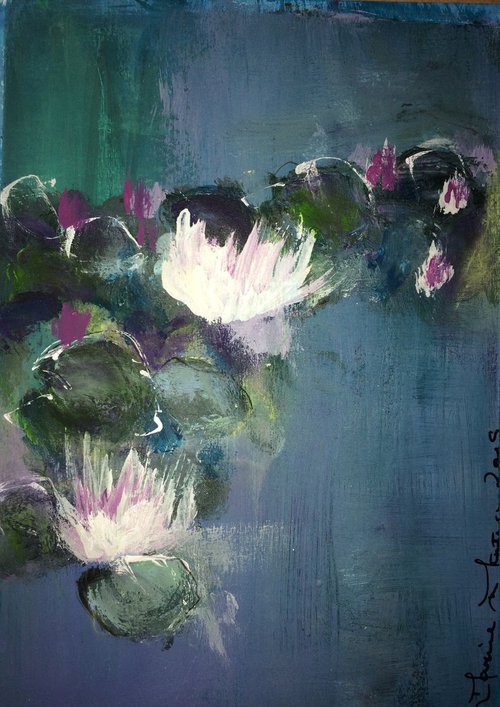 Waterlily V by Maxine Anne  Martin