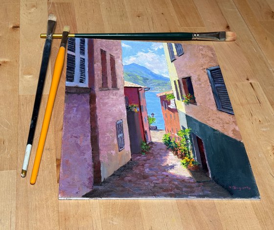 Alley Walk Down to Lake Como