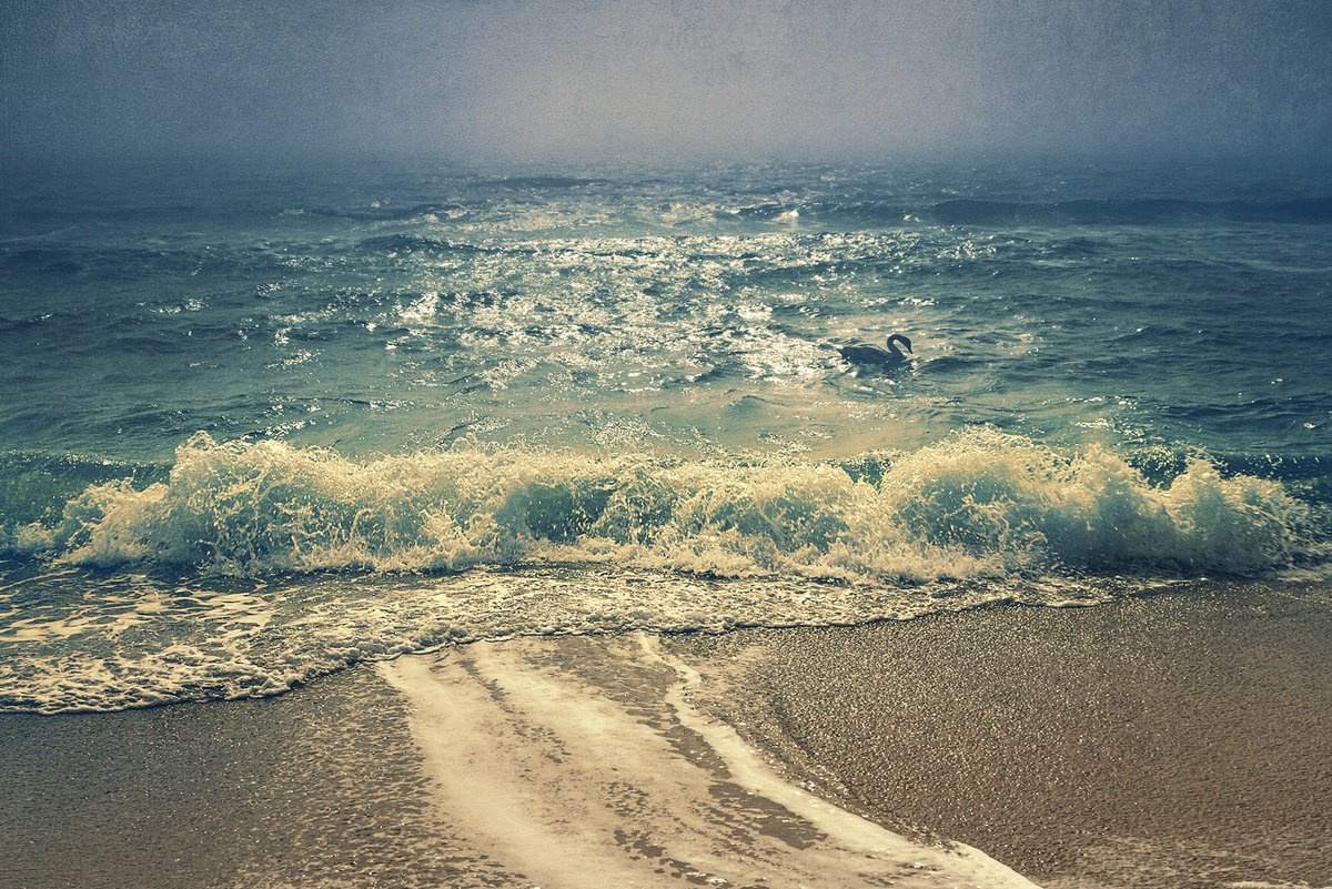 Ocean of solitude. by Valerix