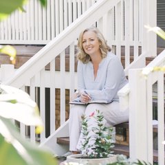 Visit Lisa Egglestone shop