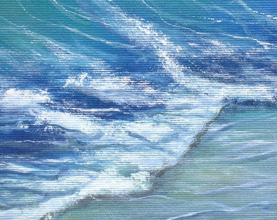 Blue sea waves