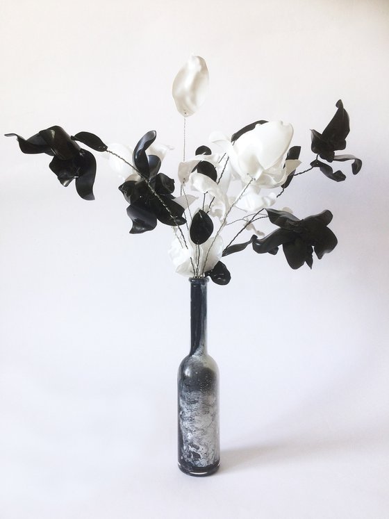 Black and white - upcycling art