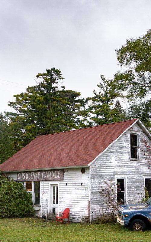 Gus Klenke Garage by Robert Tolchin