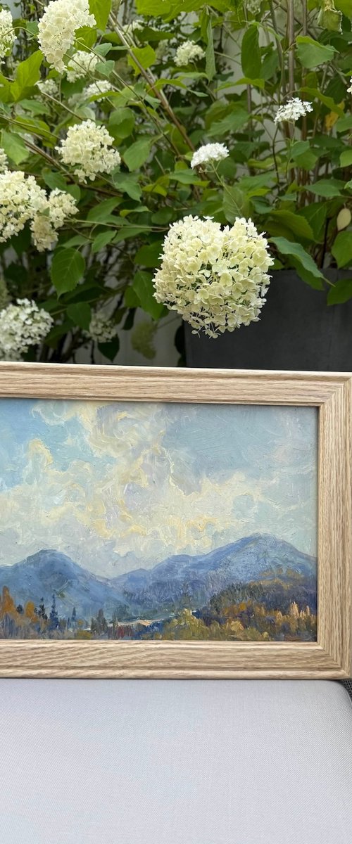 Light Above the Mountain Clouds by Aleksandr Dubrovskyy