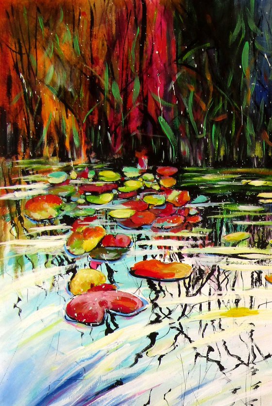 Water mirror and water lilies