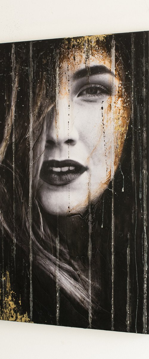 "Desperate calls" (60x40x2.5 cm) - Unique portrait artwork on wood (abstract, portrait, gold, original, resin, beeswax, painting) by Rouzbeh Tahmassian