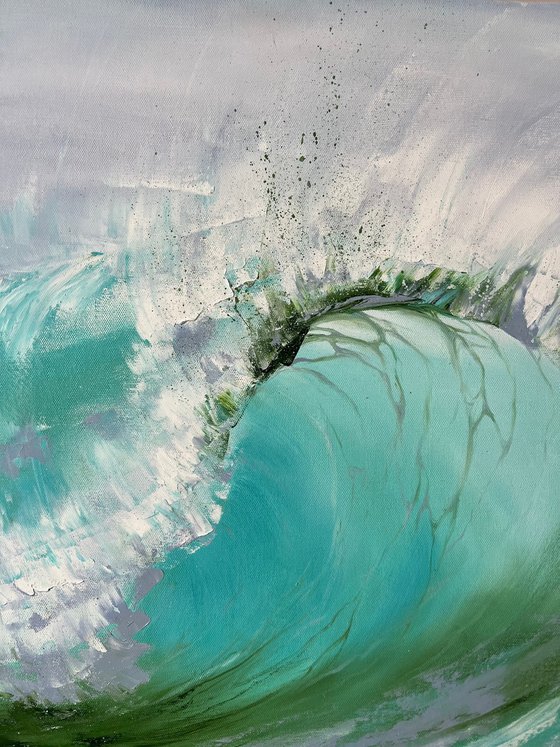 Fresh turquoise green sea wave