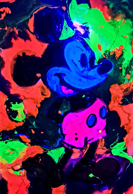 Mickey Mouse shine