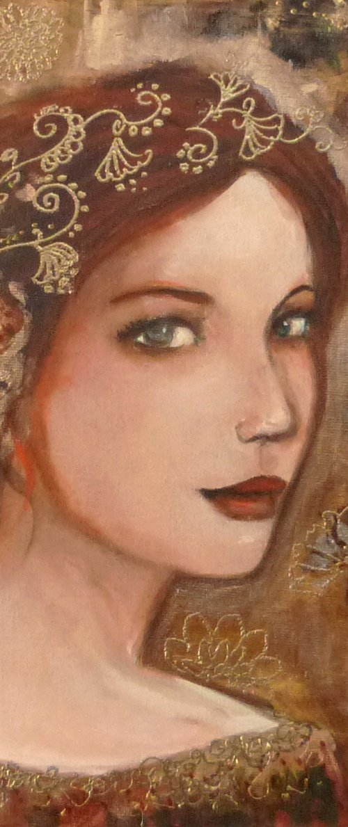 Gold Odalisque 30x30cm by Loetitia Pillault