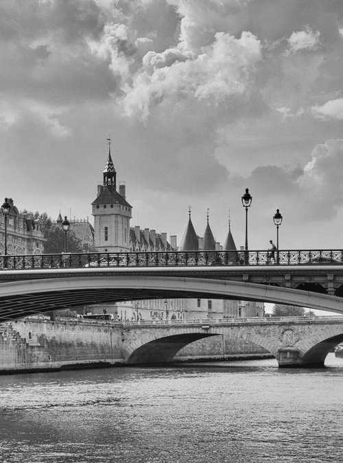 A piece of Paris by Vlad Durniev