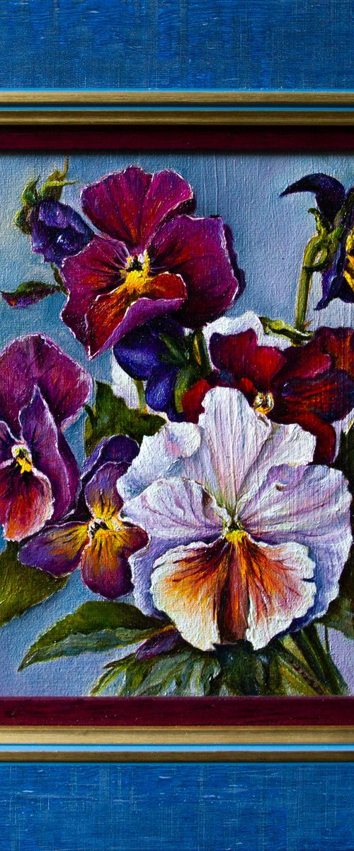 Viola Mood by Inga Loginova