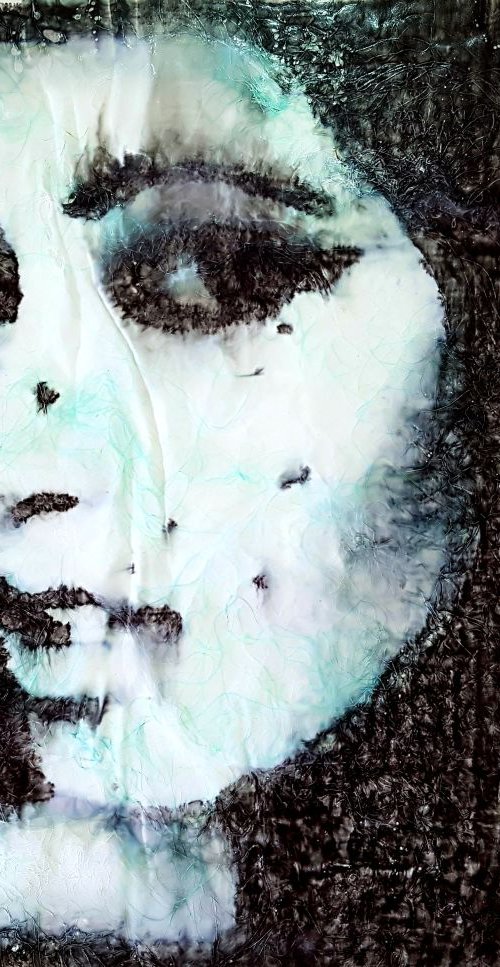 Amy - 01 (n.326) - 71,00 x 58,00 x 2,50 cm - ready to hang - mix media painting on stretched canvas by Alessio Mazzarulli