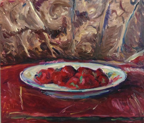 A plate of strawberries