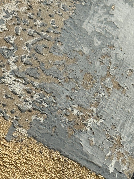 Structured Radiance. Beige Grey Gold