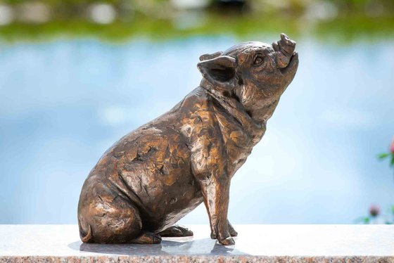 Sitting Piglet FB