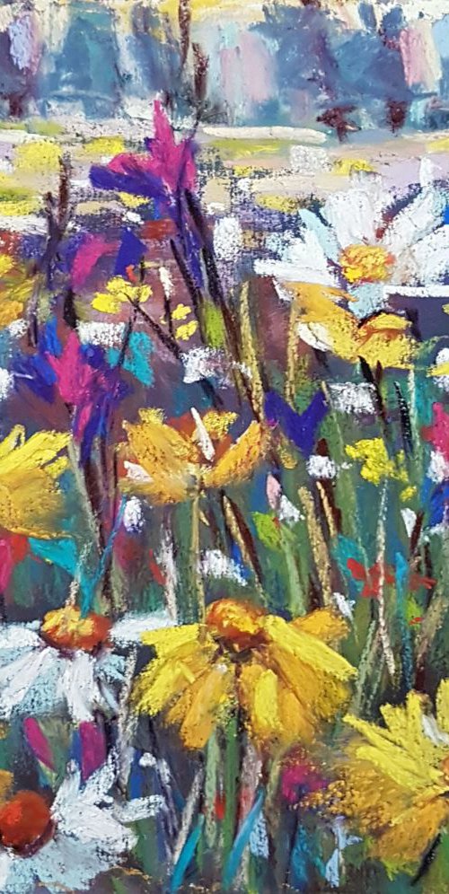 White and yellow daisies by Silvia Flores Vitiello