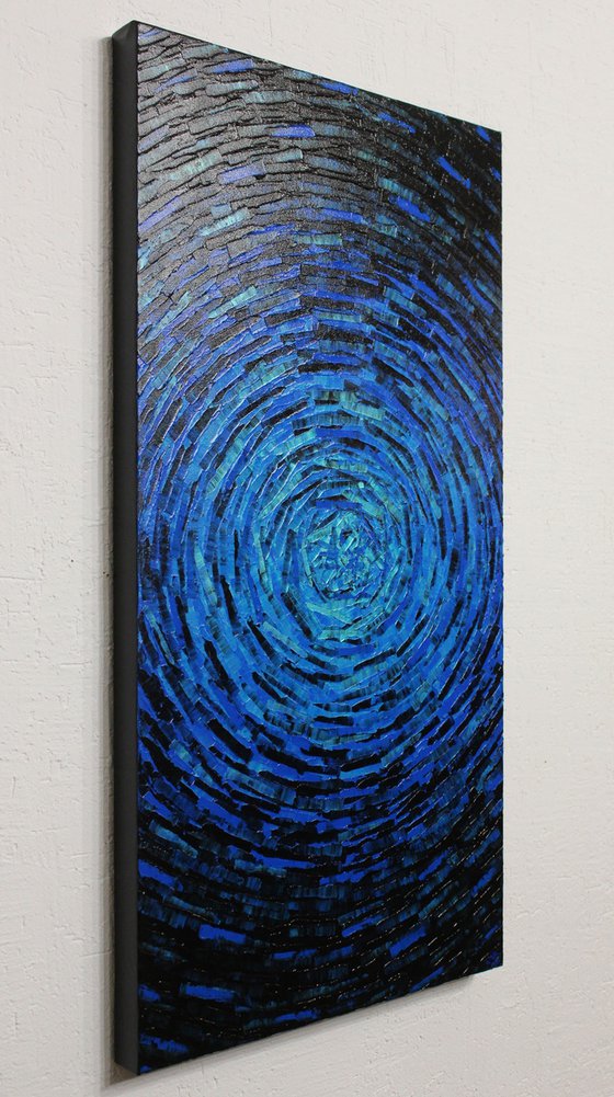 Iri. Blue Fragmented Burst