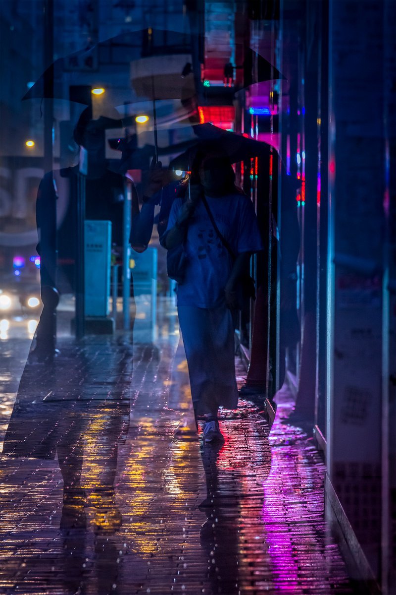 Urban And Pop Portrait Photograph By Sergio Capuzzimati, 16 X 24", Vanishing, Original Artwork