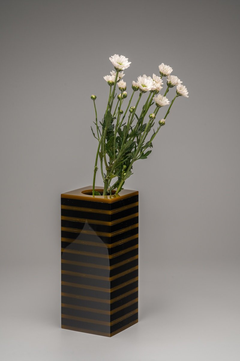 Vase Dicolore by George Tilelis