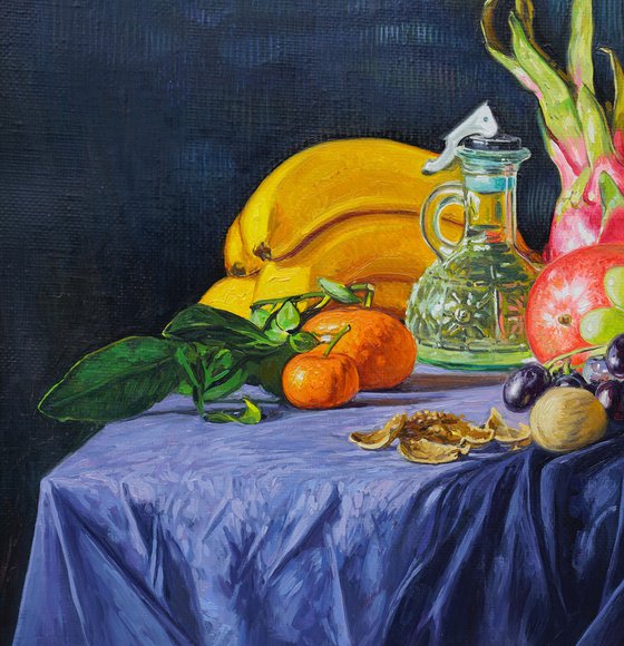 Roses in a ceramic vase and fruits